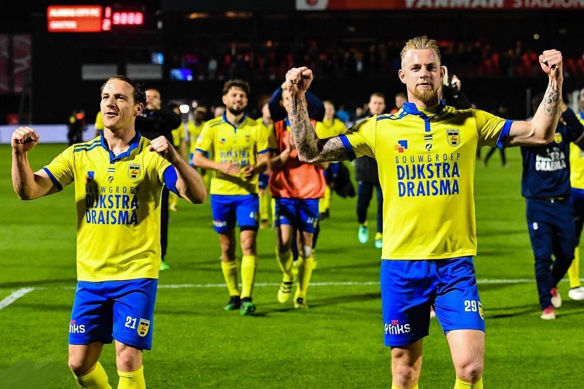 相比之下 相比之下