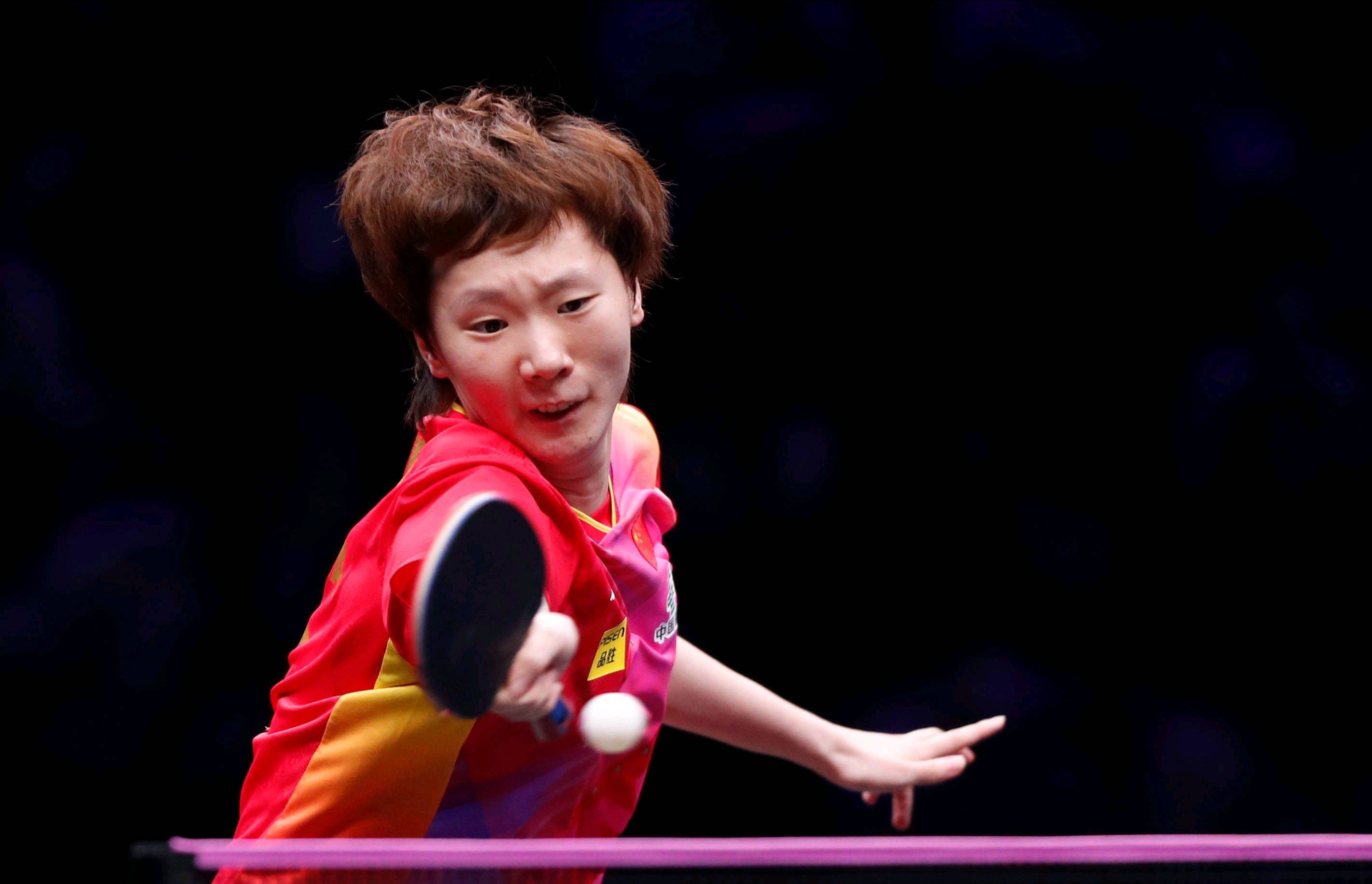 强调边后卫 强调边后卫